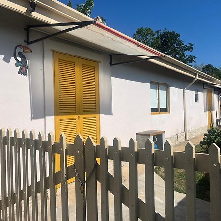 Вилла Casa Amarela , Perto Do Centro De Sto Antonio Do Pinhal Санту-Антониу-ду-Пиньял Экстерьер фото